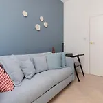 The Motlavian By Renters Prestige *