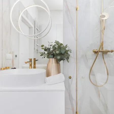 The Motlavian By Renters Prestige Apartment